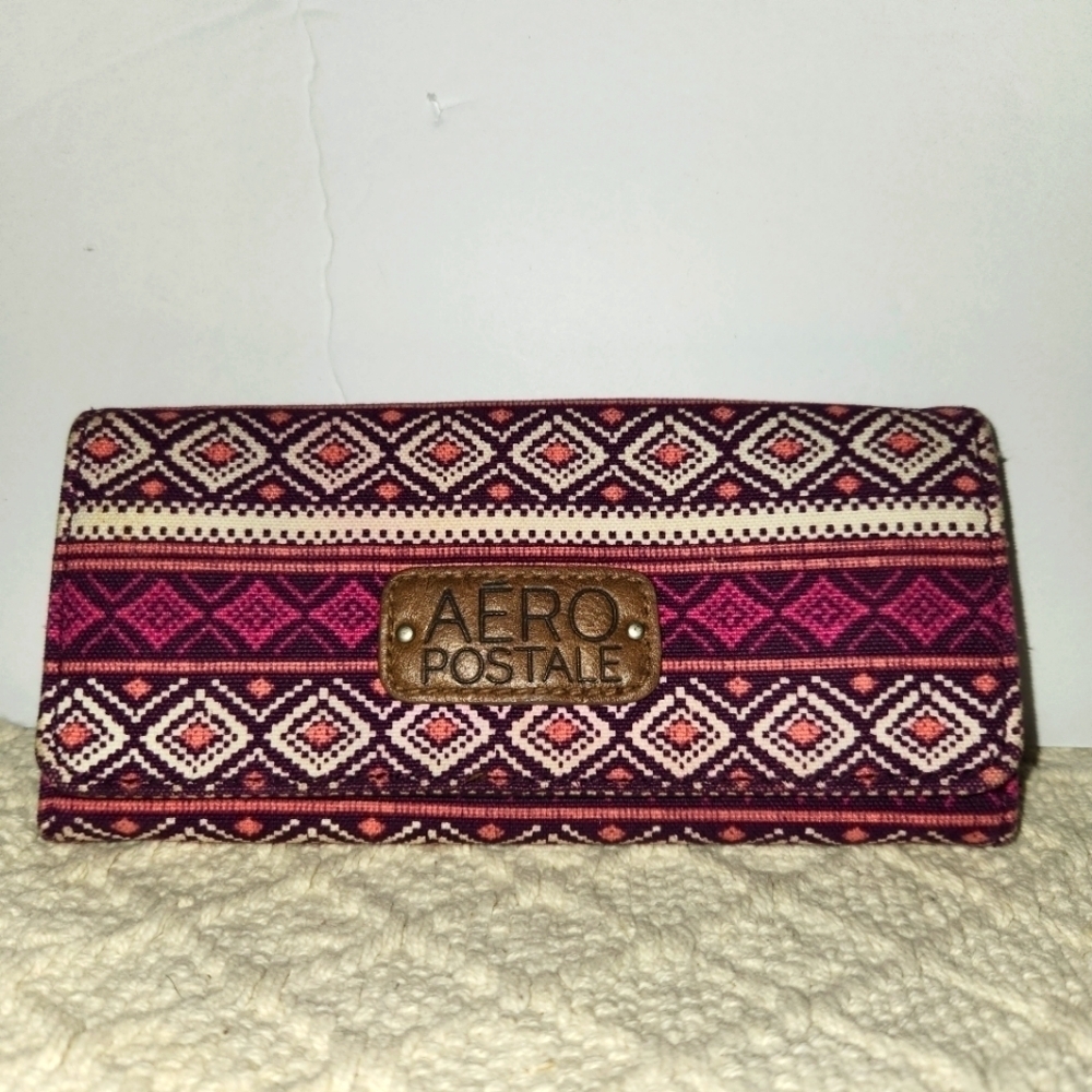 Aeropostle tri fold wallet. Never used
